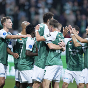 Kenneth Emil Petersen forstår AGF's frustrationer, da Viborg scorede til 1-0.