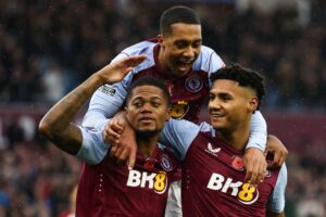 Se alle højdepunkterne fra søndagens Premier League-kampe.