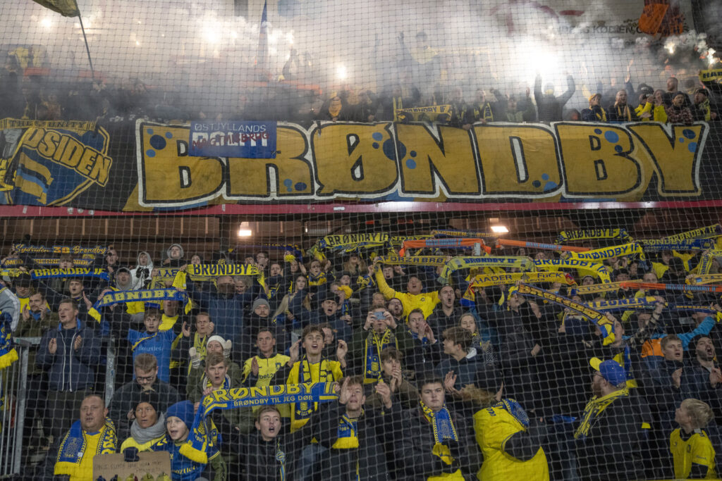 Østjyllands Politi vil tilbageholde Brøndbys fans i op til en time efter pokalkampen mod AGF.