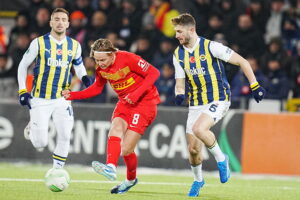 Andreas Schjelderup i aktion torsdag aften mod Fenerbahce, da FC Nordsjælland vandt med hele 6-1.