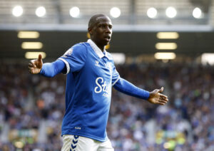 Everton forlænger kontrakten med Abdoulaye Doucouré