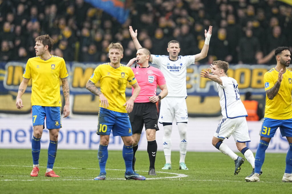 Daniel Wass havde glemt, at han var anfører for Brøndby, da der skulle trækkes lod om bolden i starten af søndagens derby.