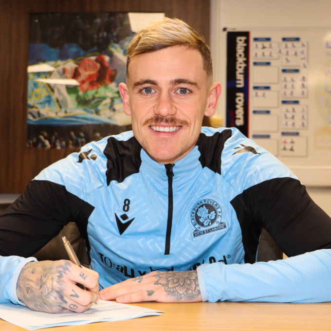 Blackburn forlænger med Sammie Szmodics