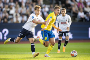 Der er nu trukket lod til kvartfinalerne i Oddset Pokalen 2023/24. Se resultatet af den endelige lodtrækning til kvartfinalerne i Pokalturneringen her.