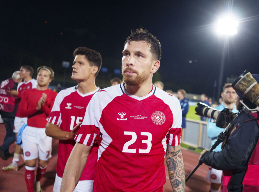 Pierre-Emile Højbjerg mener, at det danske landshold skal se sig selv som favoritter mod Slovenien.