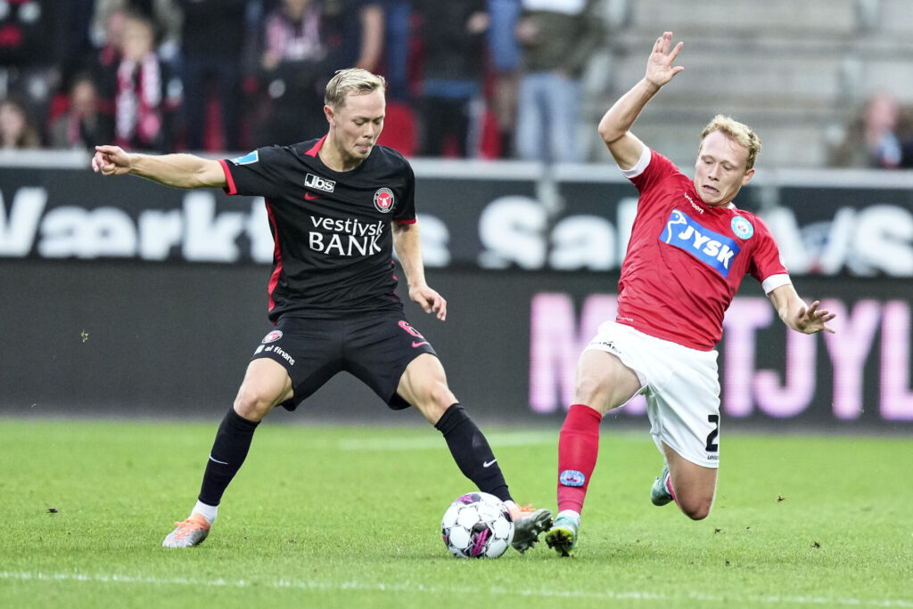 Se FC Midtjyllands trup til superligakampen ude mod Silkeborg IF. Joel Andersson gør comeback go Aral Simsir er ikke med.