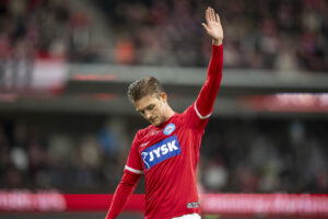 Oliver Sonne er siet fra kamptruppen hos Peru.