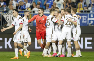 Der var slagsmål i fredagens 2. bundesliga opgør mellem St. Pauli og Hannover 96.