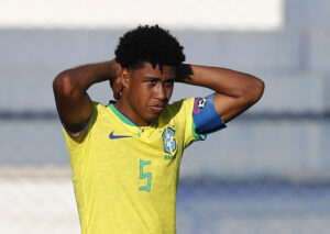 Chelsea vil hente Andrey Santos hjem fra lejeopholdet i Nottingham Forest.