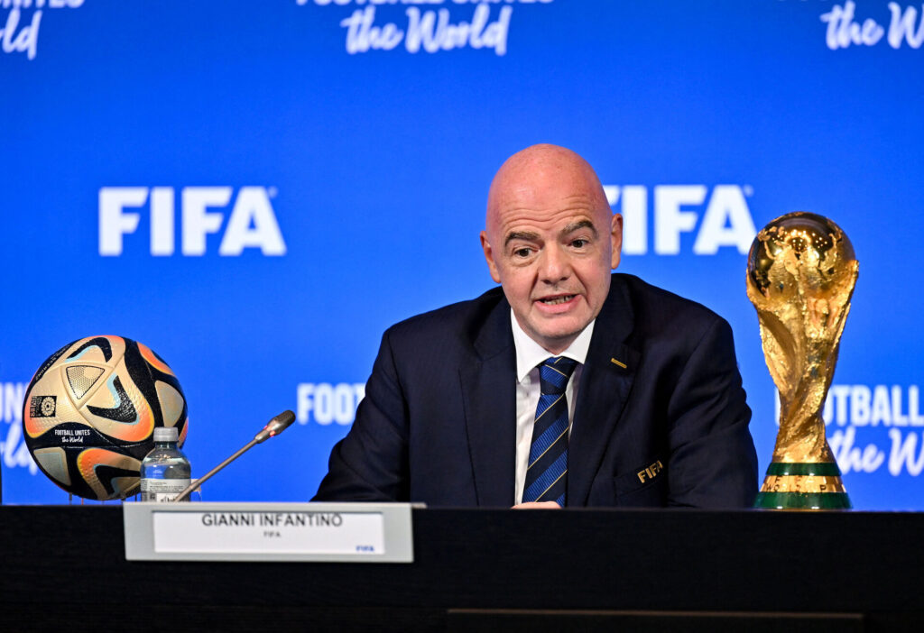 Gianni Infantino får meget kritik i forbindelse med Saudi Arabien som nyt værtsland til VM-slutrunden i 2034.