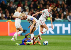 Det danske kvindelandshold skal så vidt muligt ikke spille i hvide shorts mere.