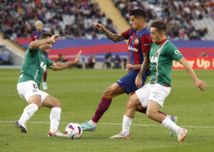 Manchester City vil have 225 millioner kroner af Barca, hvis den catalanske storklub skal købe Joao Cancelo.