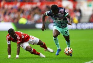 Michael Olakigbe har fået en ny og lang kontrakt i Brentford.