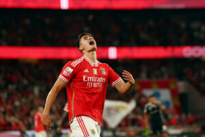 Manchester United vil hente Benficas Antonio Silva.