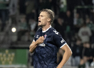 Frederik Tingager slår sig på brystet