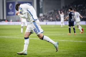 Flere storklubber, herunder Chelsea og FC Barcelona, er begyndt at røre på sig i jagtne på F.C. Københavns Roony Bardghji.