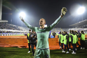 Oliver Christensen for Fiorentina imod Parma.