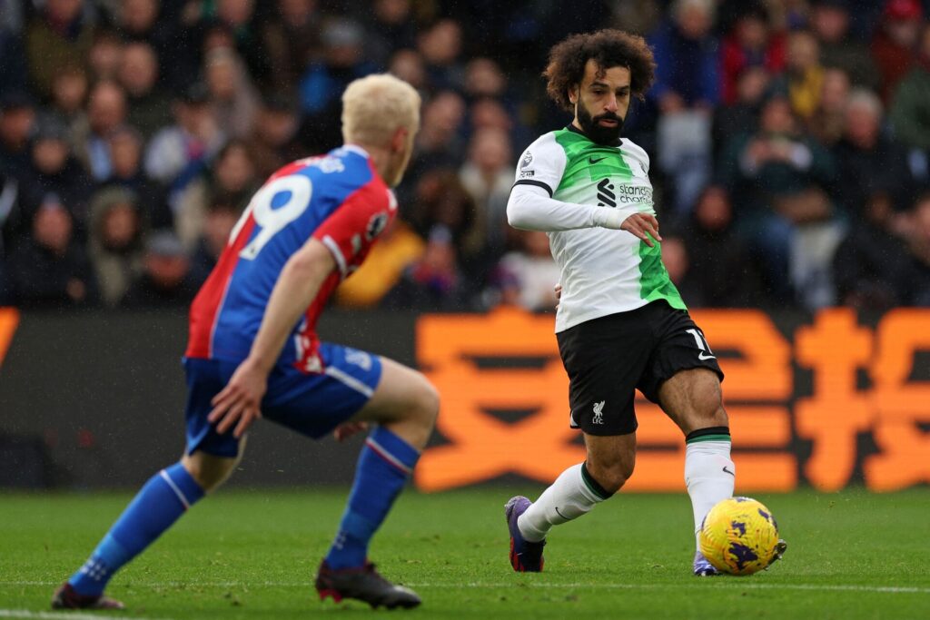 Salah afleverer en bold