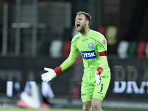 Nicolai Larsen vil ikke rose sig selv, til trods for at han stod en pragtkamp mod FCK lørdag.