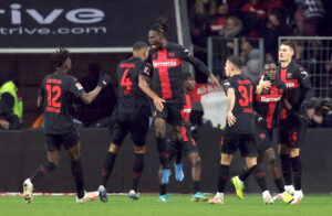 Leverkusen er stadig ubesejrede i Bundesligaen, efter de spillede uafgjort mod Dortmund