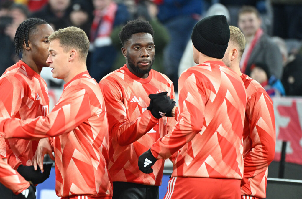 Alphonso Davies er på blokken i Manchester City og Real Madrid.