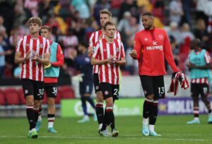 Mikkel Damsgaard kan få sine første minutter for Brentford siden august.