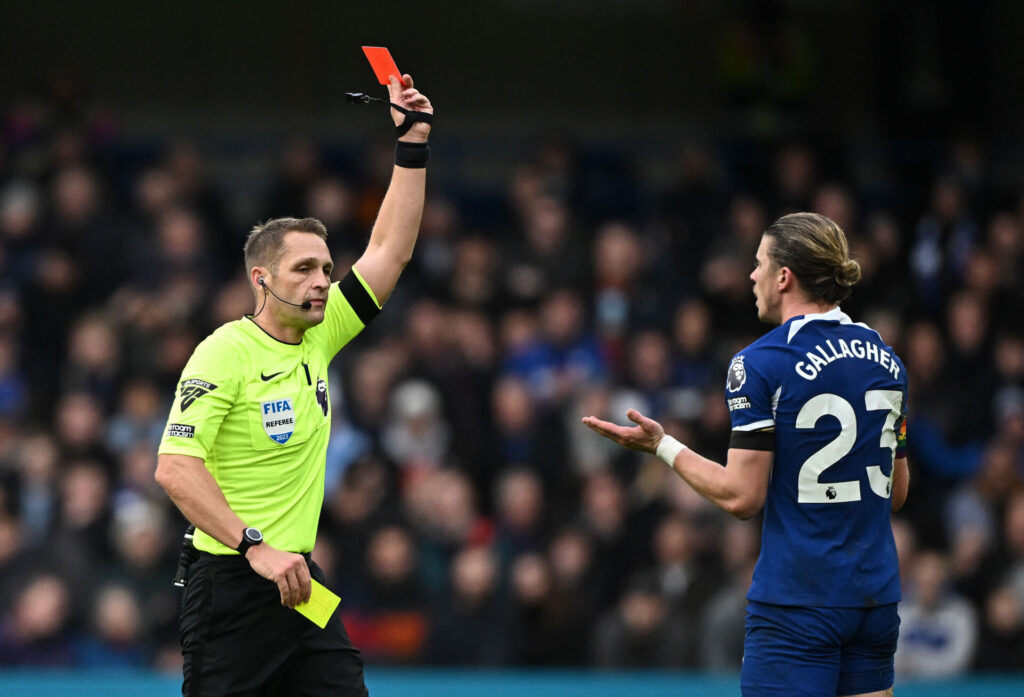 Conor Gallagher får rødt kort i Chelseas kamp mod Brighton