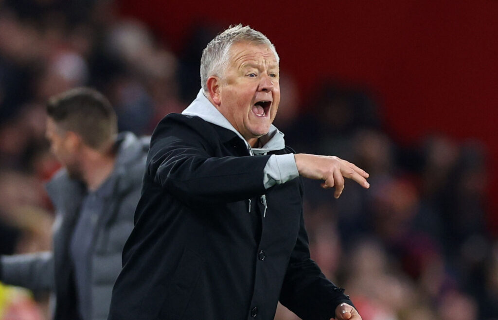 Chris Wilder råber til sine Sheffield-spillere på Bramall Lane.