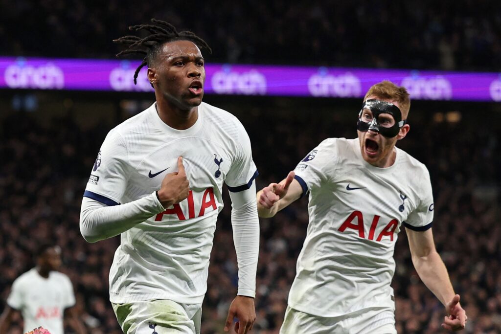 Tottenham forlænger med Destiny Udogie