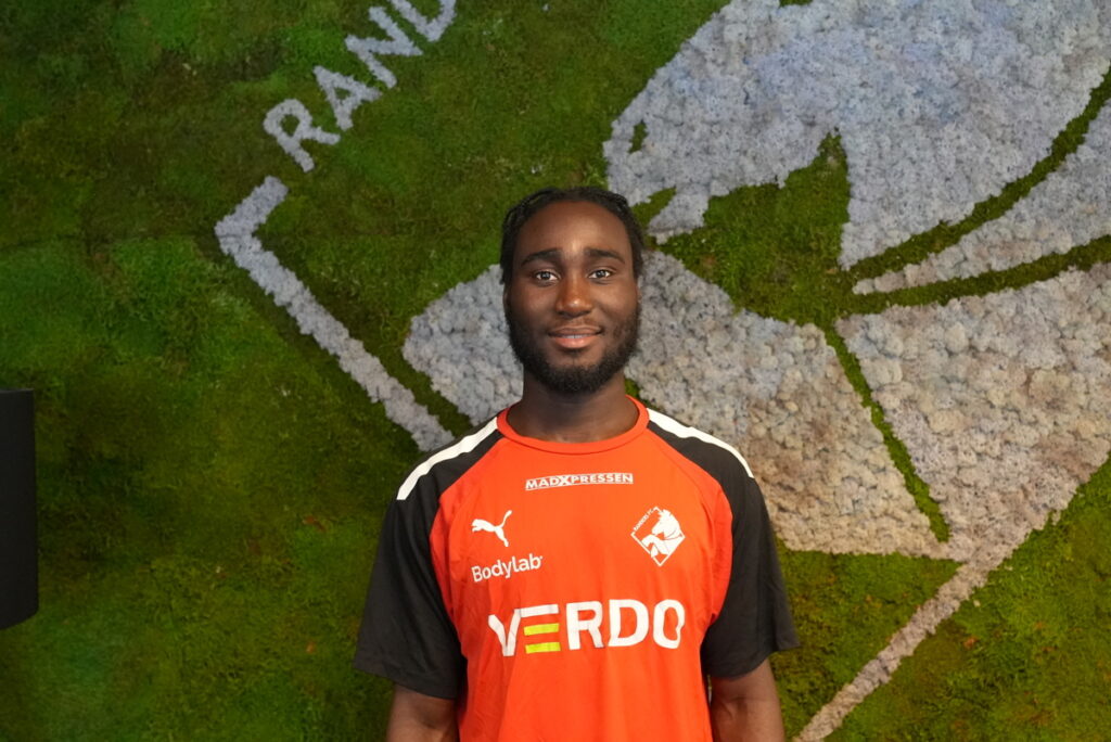 Emmanuel Ogura er præsenteret i Randers FC