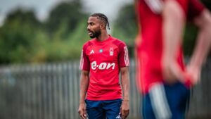 Emmanuel Dennis spiller resten af sæsonen på lån i Watford.