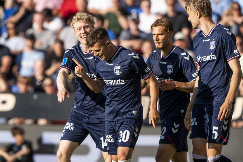 Mikkel Duelund er endelig tilbage fra sin skadespause og gør comeback i en træningskamp mod F.C. København på lørdag.