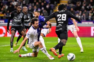 Thomas Delaney skal ikke med Anderlecht på træningslejr.