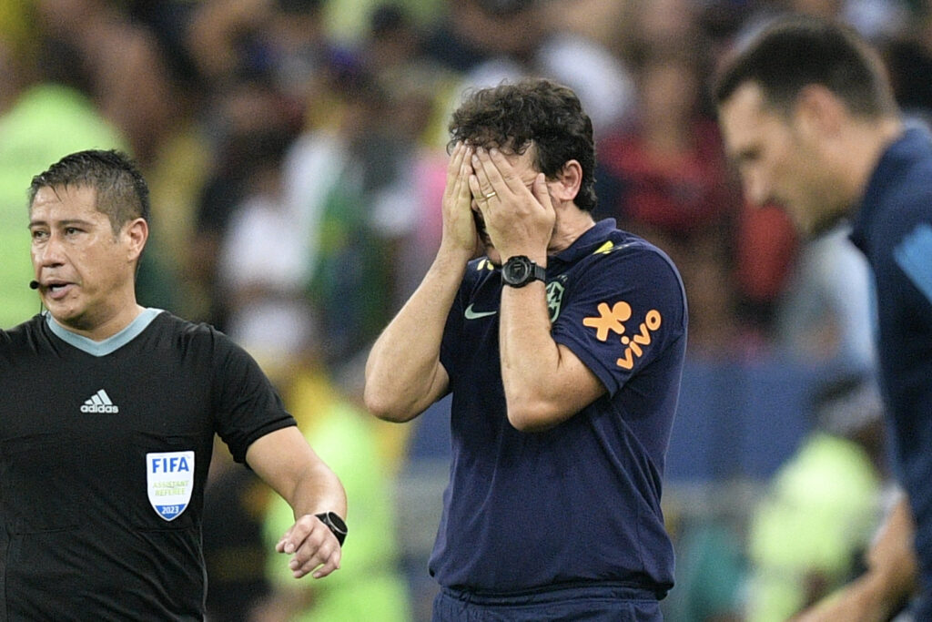 Brasilien fyrer landstræner efter blot seks kampe.
