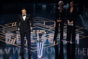 Ederson og Mary Earps er årets målmænd.