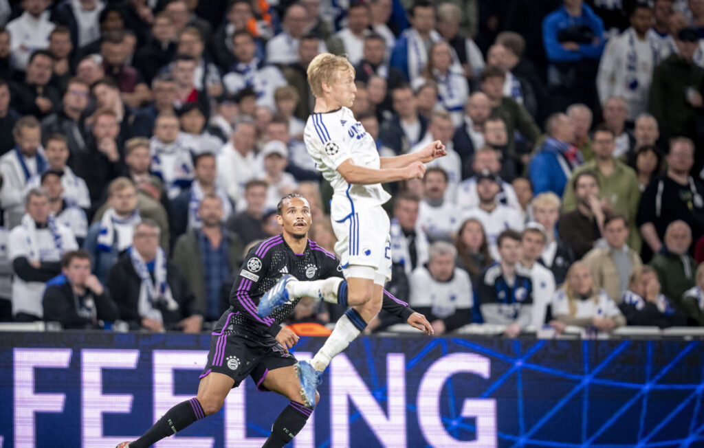 Birger Meling hopper højt for FCK mod Bayern