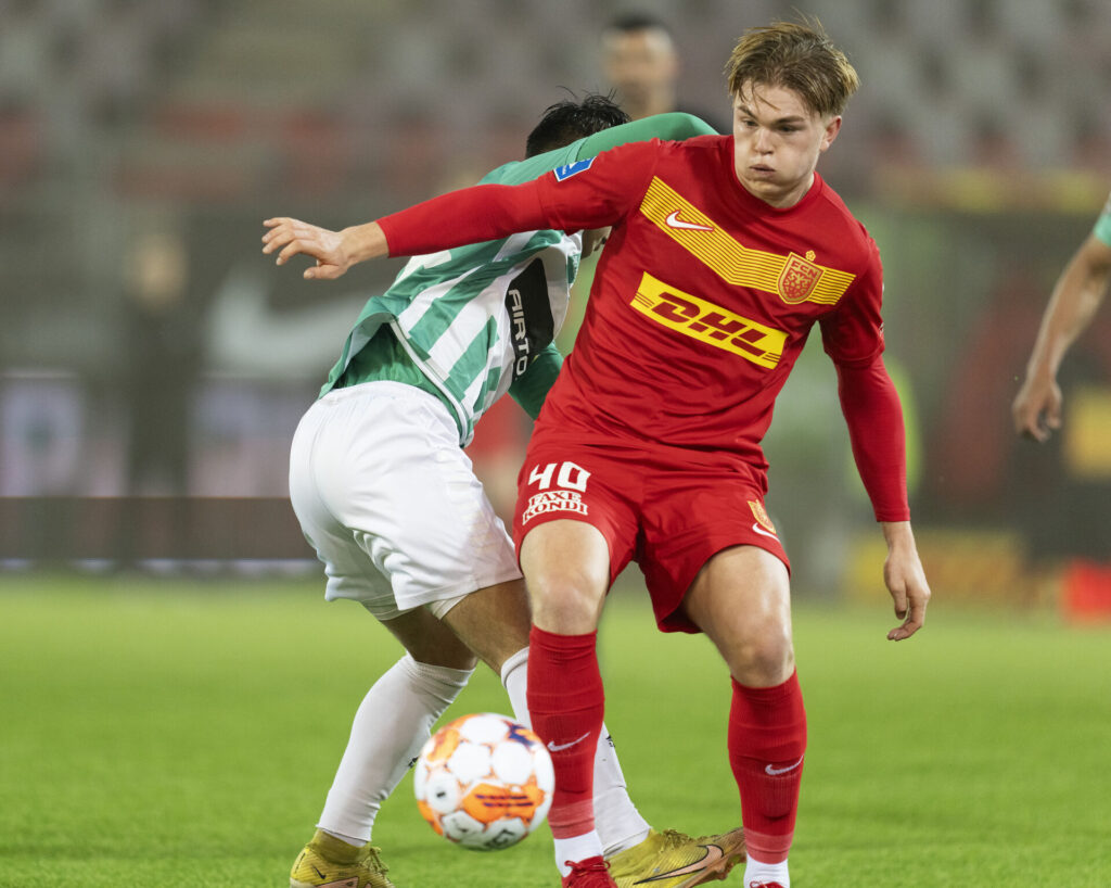 FC Nordsjælland har modtaget bud fra tre klubber i udlandet på Conrad Harder.