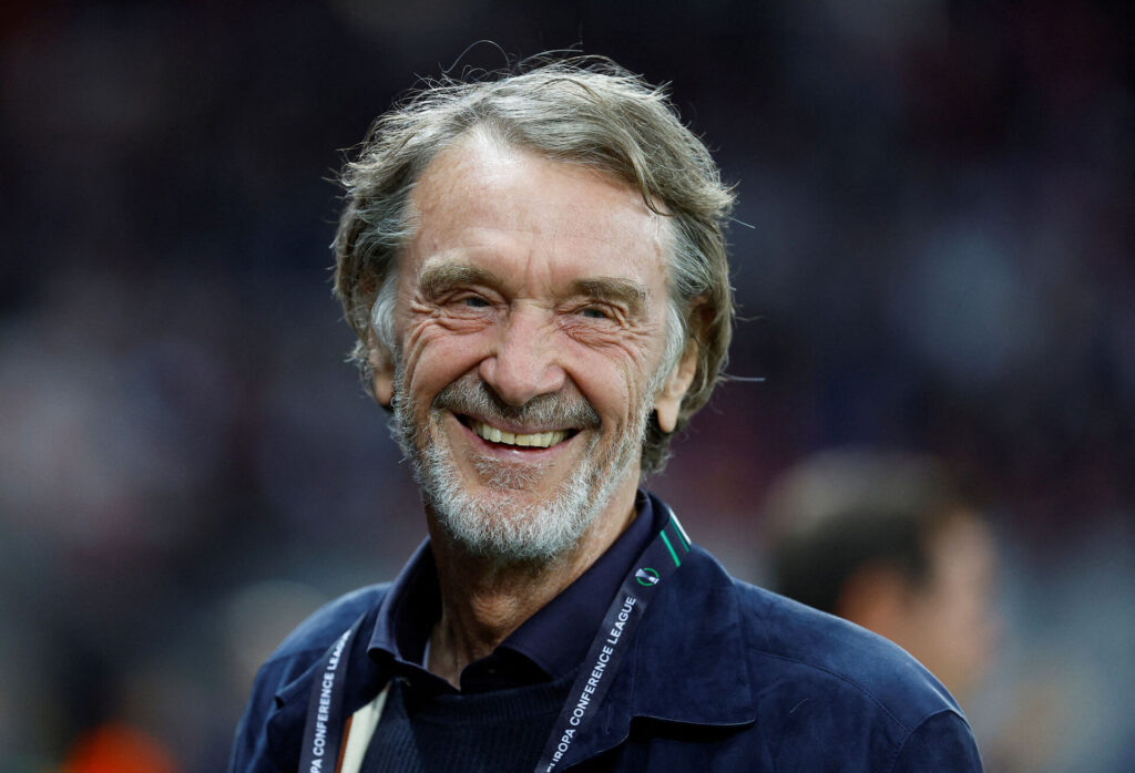 Sir Jim Ratcliffe skal se sin første Manchester United kamp som klubbens ejer mod Tottenham.