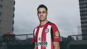Sergio Reguilon er officielt skiftet til Brentford på en lejeaftale.