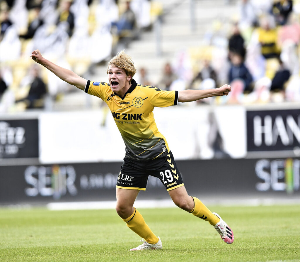 Jeppe Kjær fejrer scoring for AC Horsens