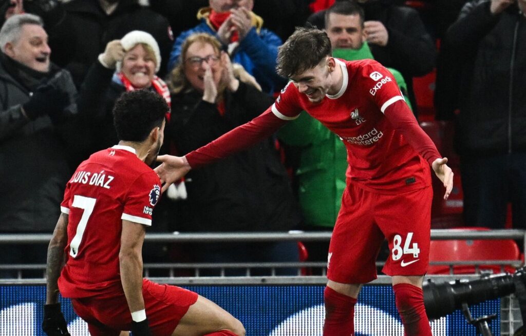 Bradley og Diaz jubler for Liverpool