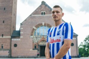 OB's Sven Köhler er blevet knæskadet på træningslejr i Sverige.