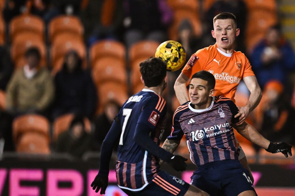 Opgøret mellem Nottingham Forest og Blackpool måtte bruge 120 minutter på at finde en vinder.