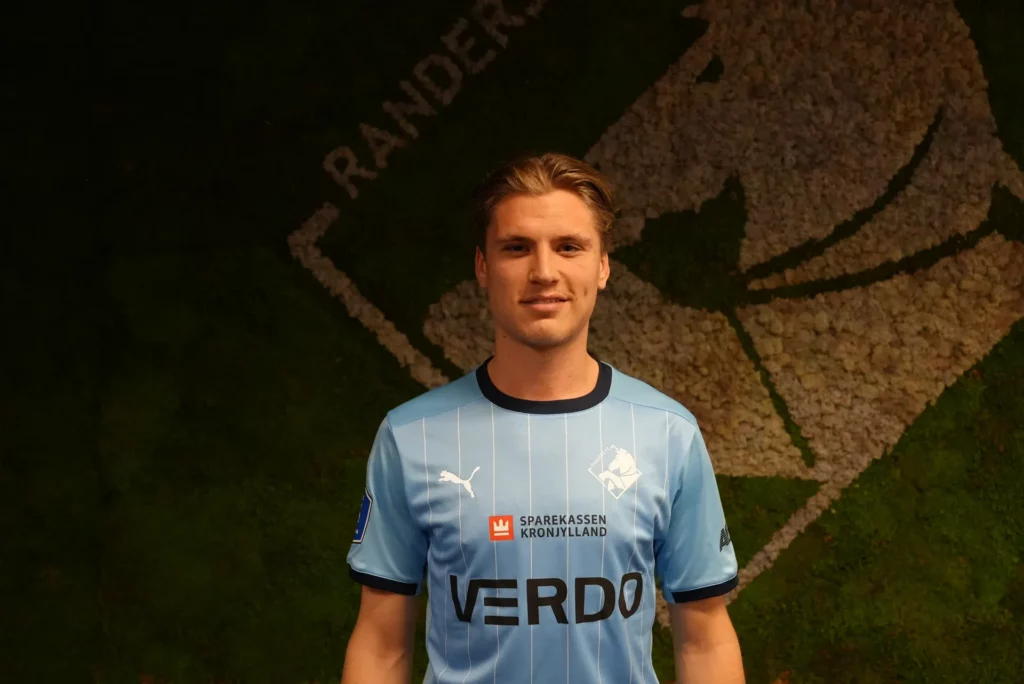 Raders FC har hentet Oliver Zandén.