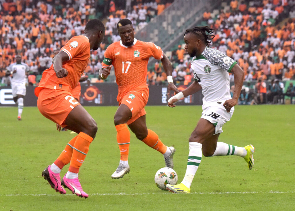 Nigeria slår værtsnationen fra Elfenbenskysten ved AFCON 2023.