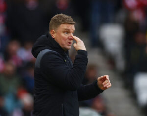 Eddie Howe afviser pure de rygter, der sender Dominic Solanke til Newcastle