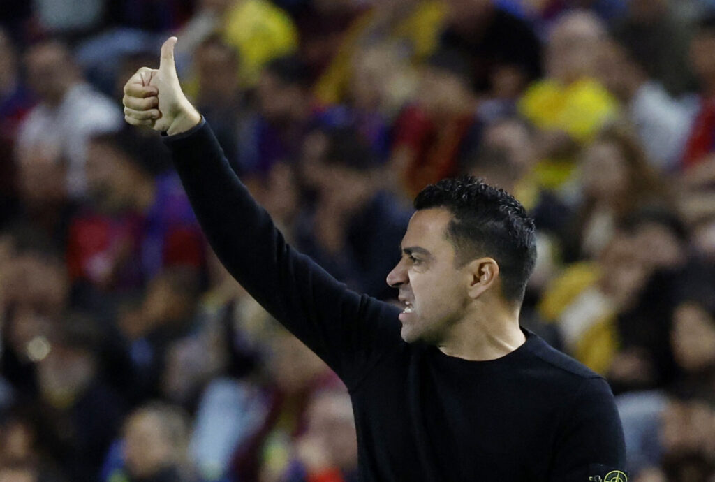 Xavi på sidelinjen for FC Barcelona.