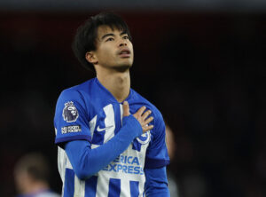 Roberto De Zerbi er overrasket over Mitomas udtagelse til Japans landshold.