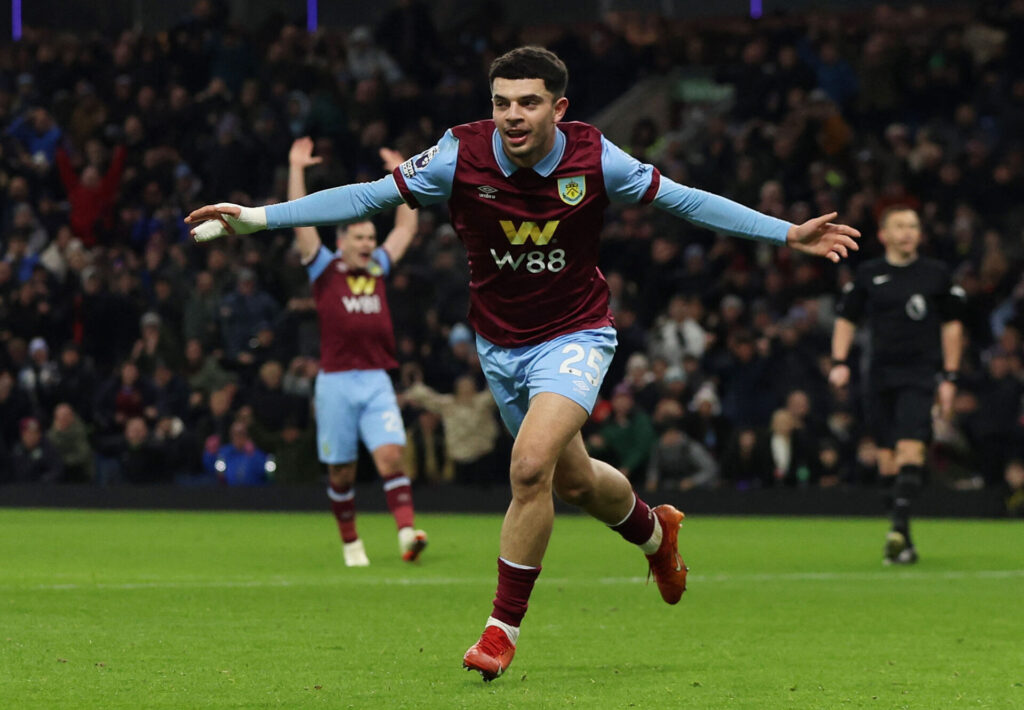 Amdouni jubler efter en scoring for Burnley