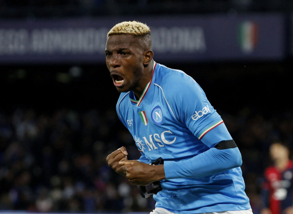 Victor Osimhen i aktion for Napoli i Serie A-kampen mod Cagliari.